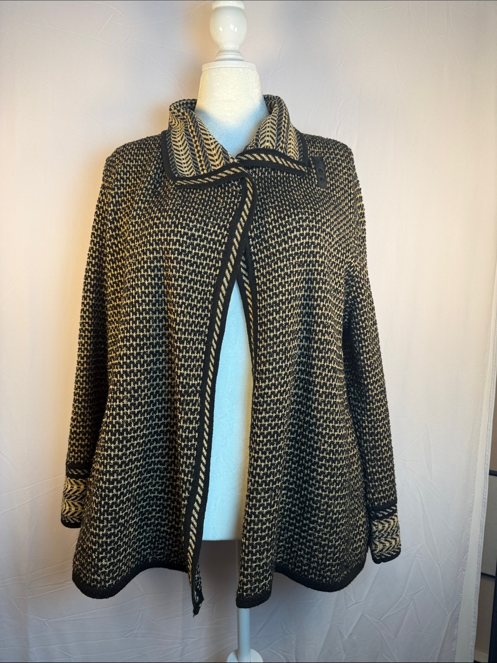 Roni Rabl Black and Cream Knit Cardigan Sweater